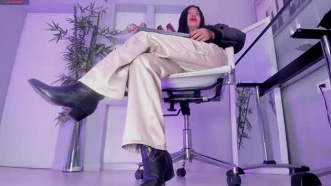 Snapshot of hannah_hcb chatting on October 21, 9:32 am HANNAH HOWELL online show from October 21, 9:32 am