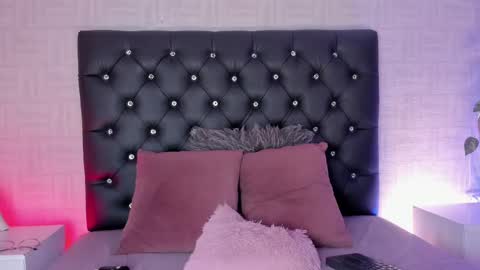 Hannah online show from February 1, 6:54 am