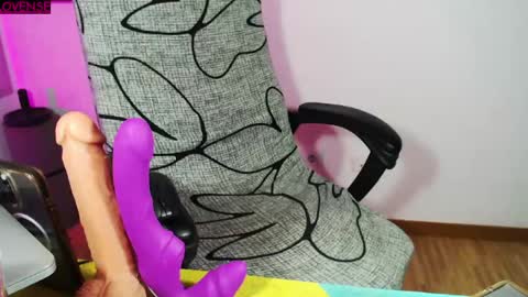 hannah kiim online show from June 27, 1:21 am