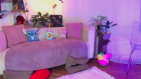 Snapshot of hannah_lovee chatting on April 5, 3:58 am hannah_lovee online show from April 5, 3:58 am