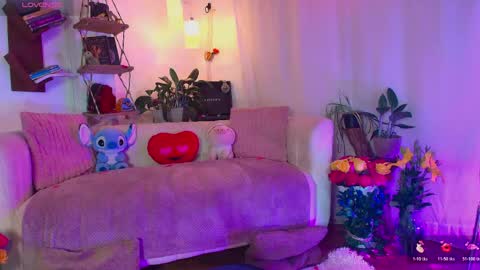 Snapshot of hannah_lovee chatting on May 29, 2:31 am hannah_lovee online show from May 29, 2:31 am