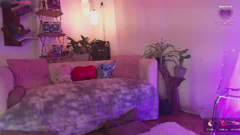 Snapshot of hannah_lovee chatting on July 18, 3:11 am hannah_lovee online show from July 18, 3:11 am