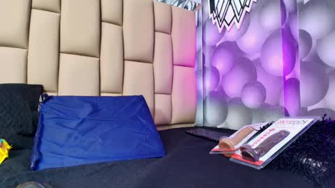 hannah_teehn online show from September 27, 7:08 pm