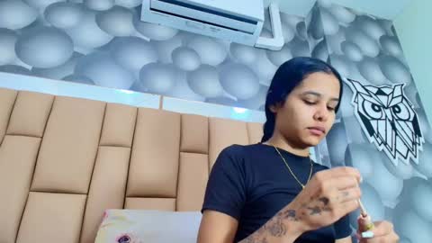 hannah_teehn online show from December 16, 7:08 pm