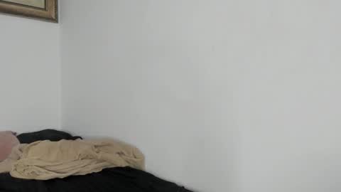 Snapshot of hannah_whitee_ chatting on March 17, 2:05 am Hannah online show from March 17, 2:05 am