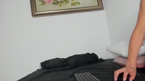 Snapshot of hannah_whitee_ chatting on March 20, 12:59 am Hannah online show from March 20, 12:59 am