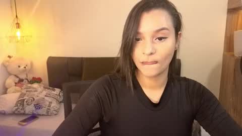 Hannah Williams online show from January 14, 2:50 am