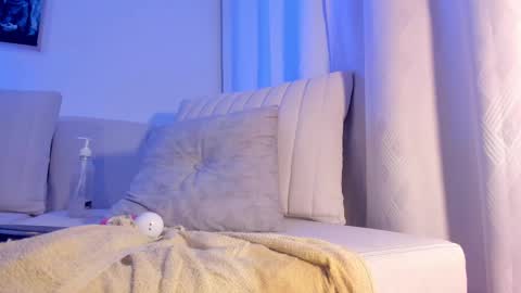 Snapshot of hannahdavisx chatting on March 9, 7:56 am Hannah online show from March 9, 7:56 am