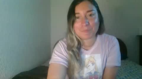 Snapshot of hannahevans2 chatting on December 17, 12:16 am hannahevans2 online show from December 17, 12:16 am