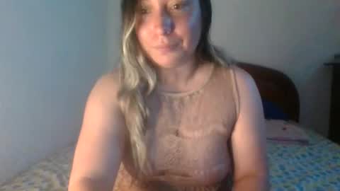 Snapshot of hannahevans2 chatting on December 17, 11:11 pm hannahevans2 online show from December 17, 11:11 pm