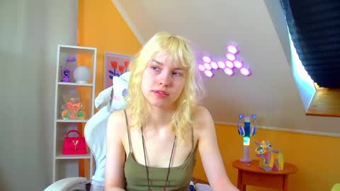 Hannah online show from April 24, 6:16 am