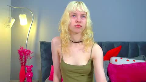 Hannah online show from May 6, 6:19 am
