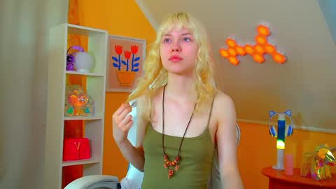 Hannah online show from May 24, 6:07 am