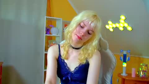 Hannah online show from June 24, 6:23 am
