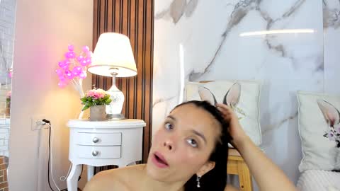Hannahill69 online show from December 16, 10:50 am