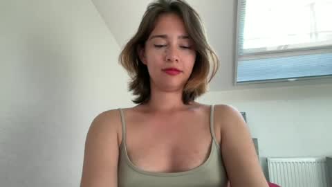 hannahinto online show from July 9, 2:43 pm