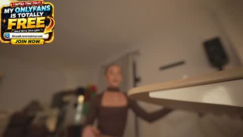 Hannah James online show from July 5, 8:05 pm