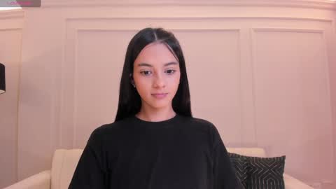 HANNAH J online show from December 7, 6:37 pm