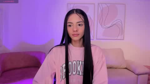 HANNAH J online show from February 22, 11:42 am