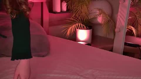 Snapshot of hannahmonttana chatting on November 13, 4:33 am Pearl online show from November 13, 4:33 am