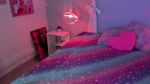 Hannah online show from November 5, 11:43 am