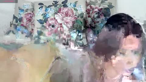 Snapshot of hannahpiercee chatting on March 23, 8:35 pm Hannah online show from March 23, 8:35 pm