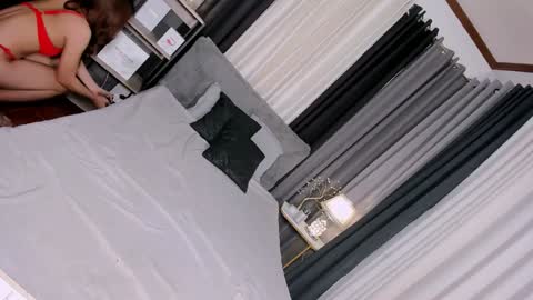 Snapshot of hannahriches chatting on December 5, 7:17 pm Hannah online show from December 5, 7:17 pm