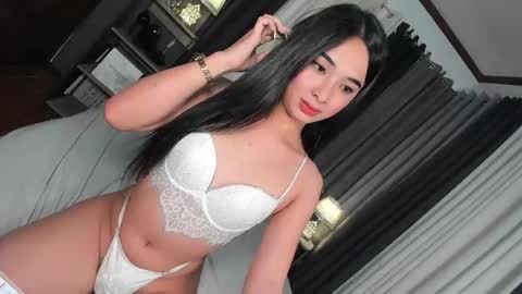 Snapshot of hannahriches chatting on January 20, 2:22 am Hannah online show from January 20, 2:22 am