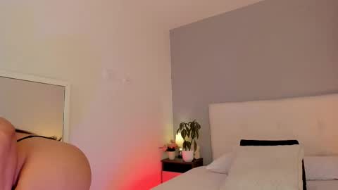 hannamartinnez online show from October 16, 4:52 pm