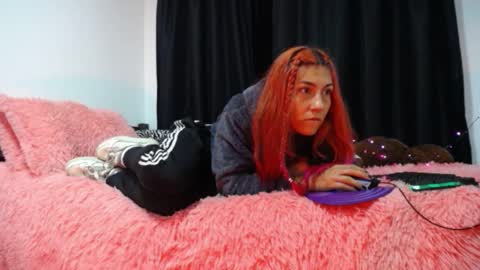 hannaqueen23 online show from October 6, 12:30 am