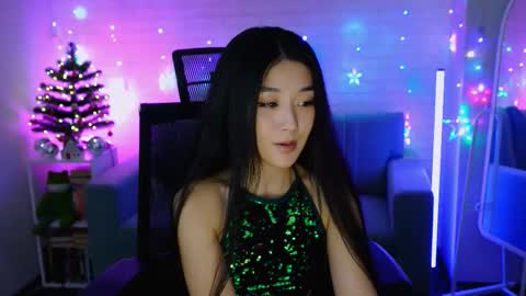 Snapshot of hannarosie chatting on December 22, 6:05 pm hannarosie online show from December 22, 6:05 pm