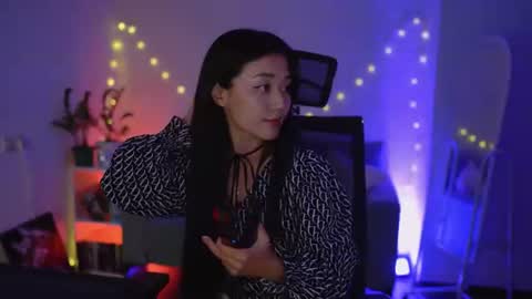 hannarosie online show from July 30, 4:50 pm
