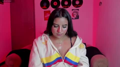 sofia online show from July 3, 11:33 pm
