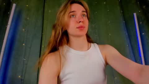 Hannavanilla online show from June 12, 11:35 pm