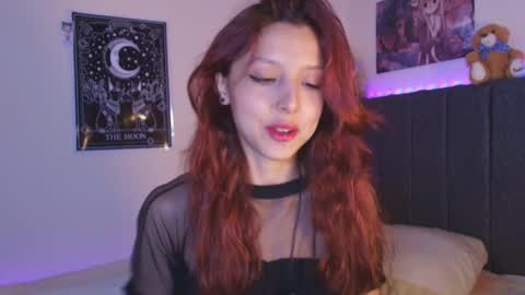 Hanni  online show from September 14, 5:56 pm
