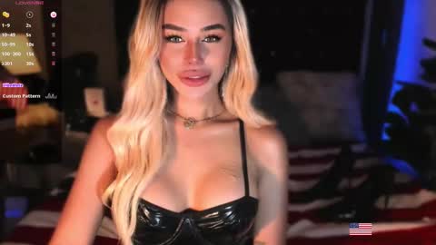 Snapshot of hanny113826 chatting on October 13, 2:00 am hanny113826 online show from October 13, 2:00 am