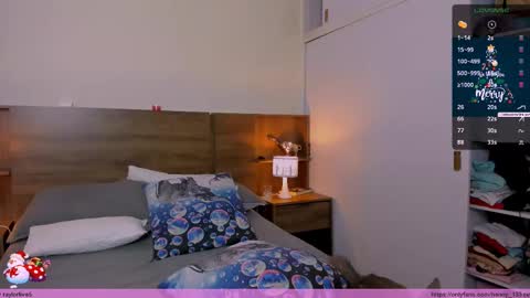 taylor live   online show from December 11, 1:58 am