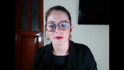 hanny_333 online show from January 20, 9:56 am