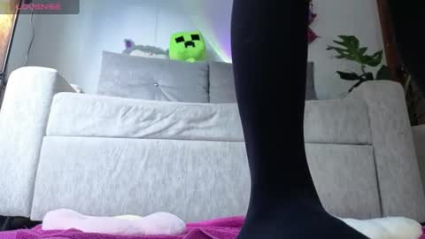 Snapshot of hanny__bunny chatting on June 19, 9:51 pm HANNY online show from June 19, 9:51 pm