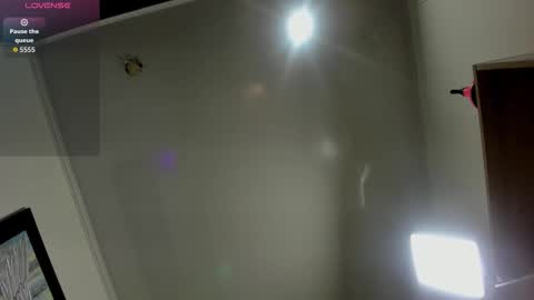 Hanny online show from December 19, 2:40 am