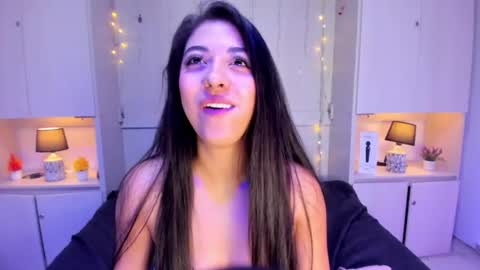 hannyk_ online show from July 19, 4:22 pm