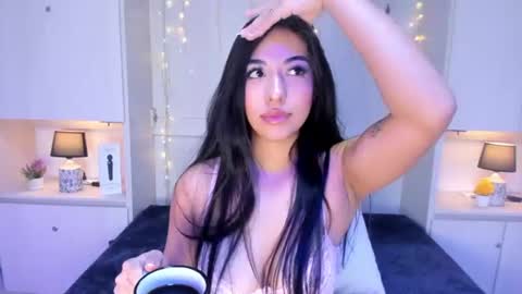 hannyk_ online show from July 29, 4:10 am