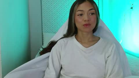 Snapshot of hantonella chatting on April 15, 1:51 pm Anto online show from April 15, 1:51 pm