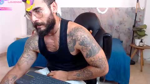 hanz_col online show from December 15, 4:44 pm