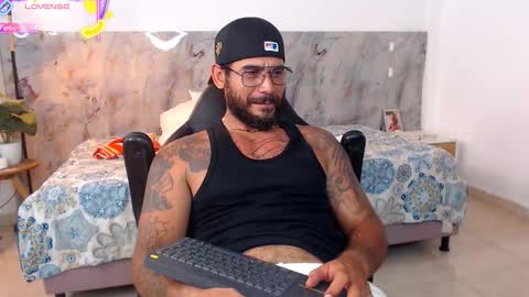 hanz_col online show from January 14, 3:01 am