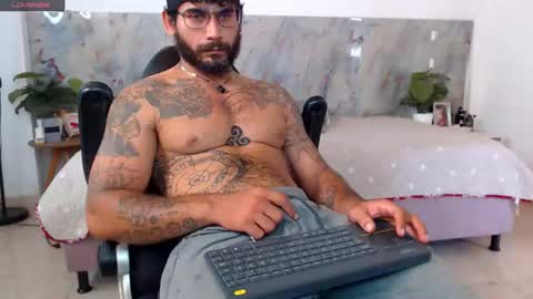 hanz_col online show from June 9, 5:24 pm