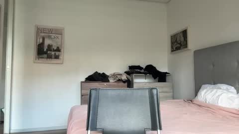 hanzlagerfelt online show from October 2, 7:54 pm