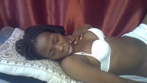 Snapshot of happy_kienyeji chatting on November 1, 8:16 am happy_kienyeji online show from November 1, 8:16 am