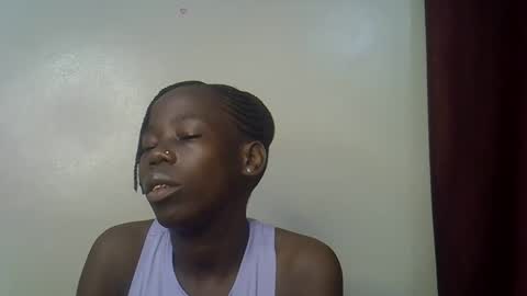 Snapshot of happy_kienyeji chatting on November 10, 4:00 am happy_kienyeji online show from November 10, 4:00 am