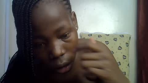 Snapshot of happy_kienyeji chatting on November 10, 4:17 pm happy_kienyeji online show from November 10, 4:17 pm